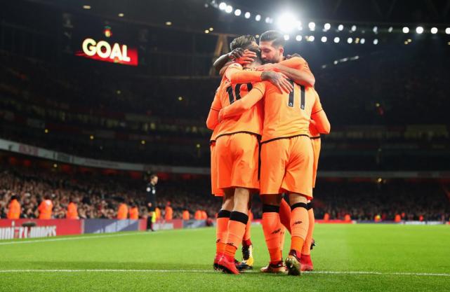 门兴格拉德巴赫主场四球横扫斯图加特  