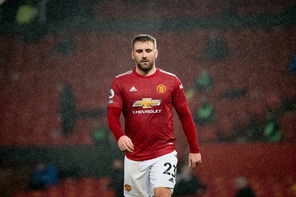  曼联主场惨败布伦特福德，滕哈格陷信任危机  